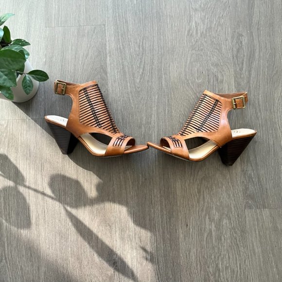 Vince Camuto Brown Strappy Sandals - Picture 7 of 11